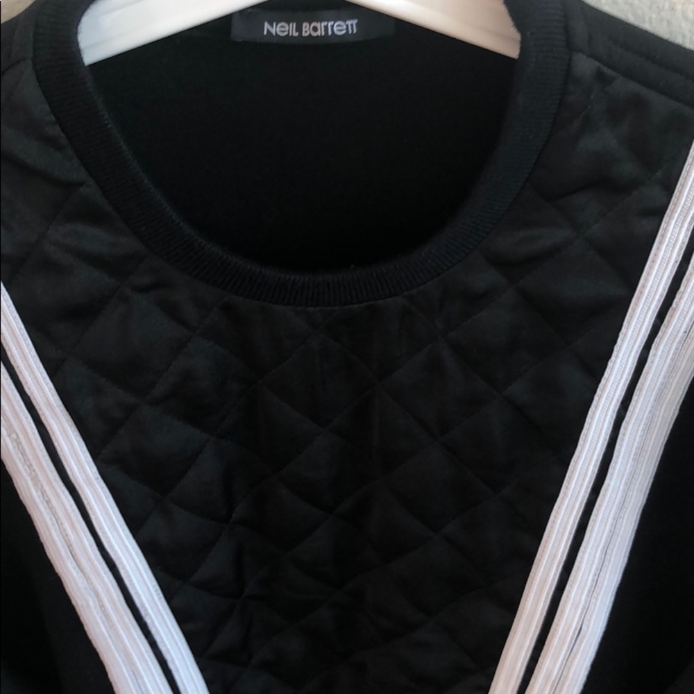 Designer sweater - Picture 3 of 3